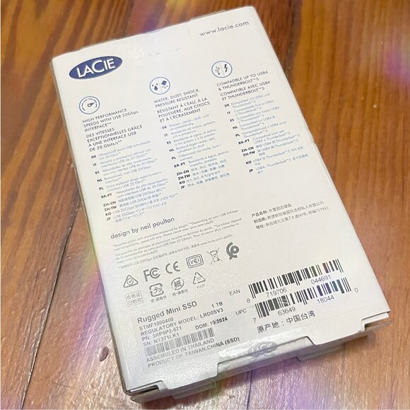 Lacie rugged mini ssd neil poulton External Solid State Drive 1 TB *BNIB* - Picture 4 of 4